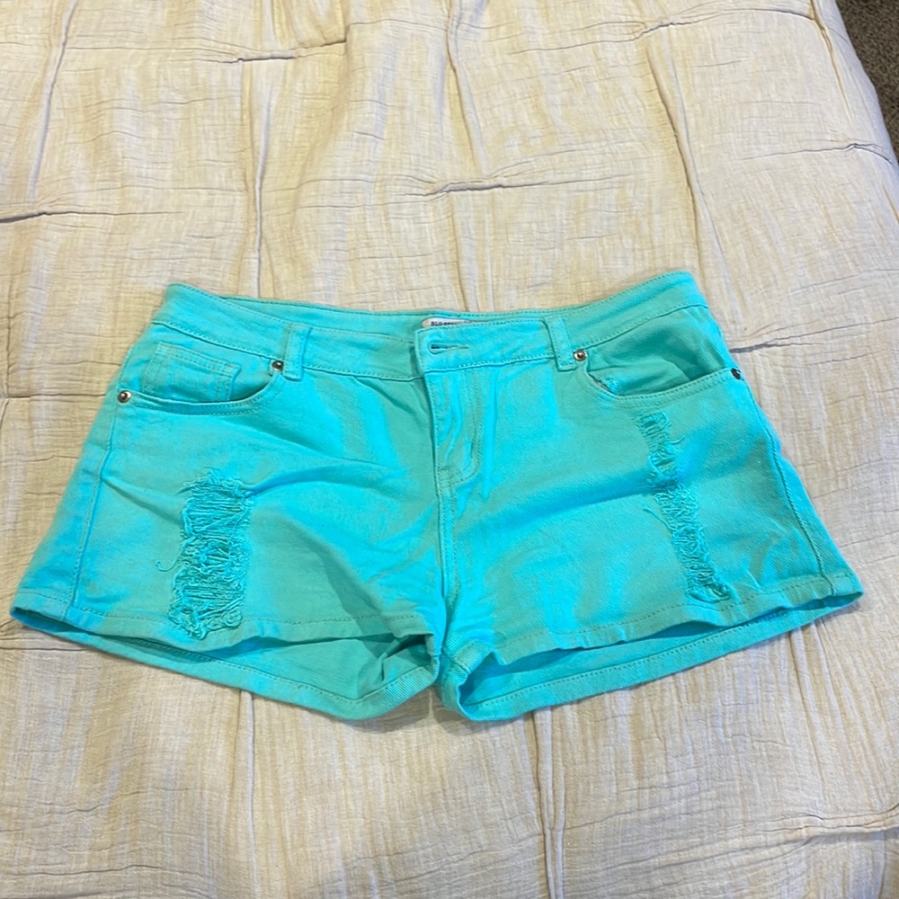 Boutique “Blue Pepper” turquoise shorts